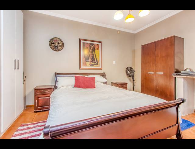 1 BEDROOM APARTMENT TO LET IN WOODMEAD